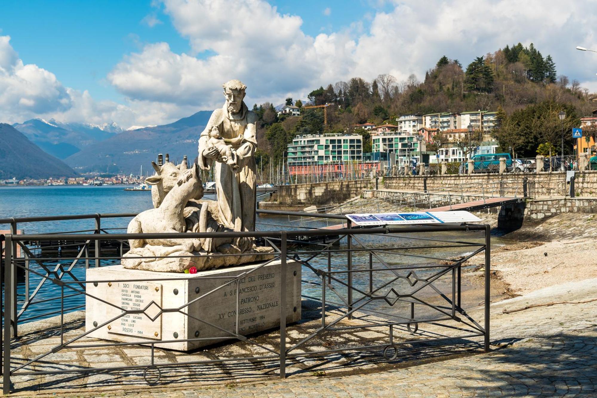 Appartamento Il Golfo Lake View - Happy Rentals Laveno Ngoại thất bức ảnh