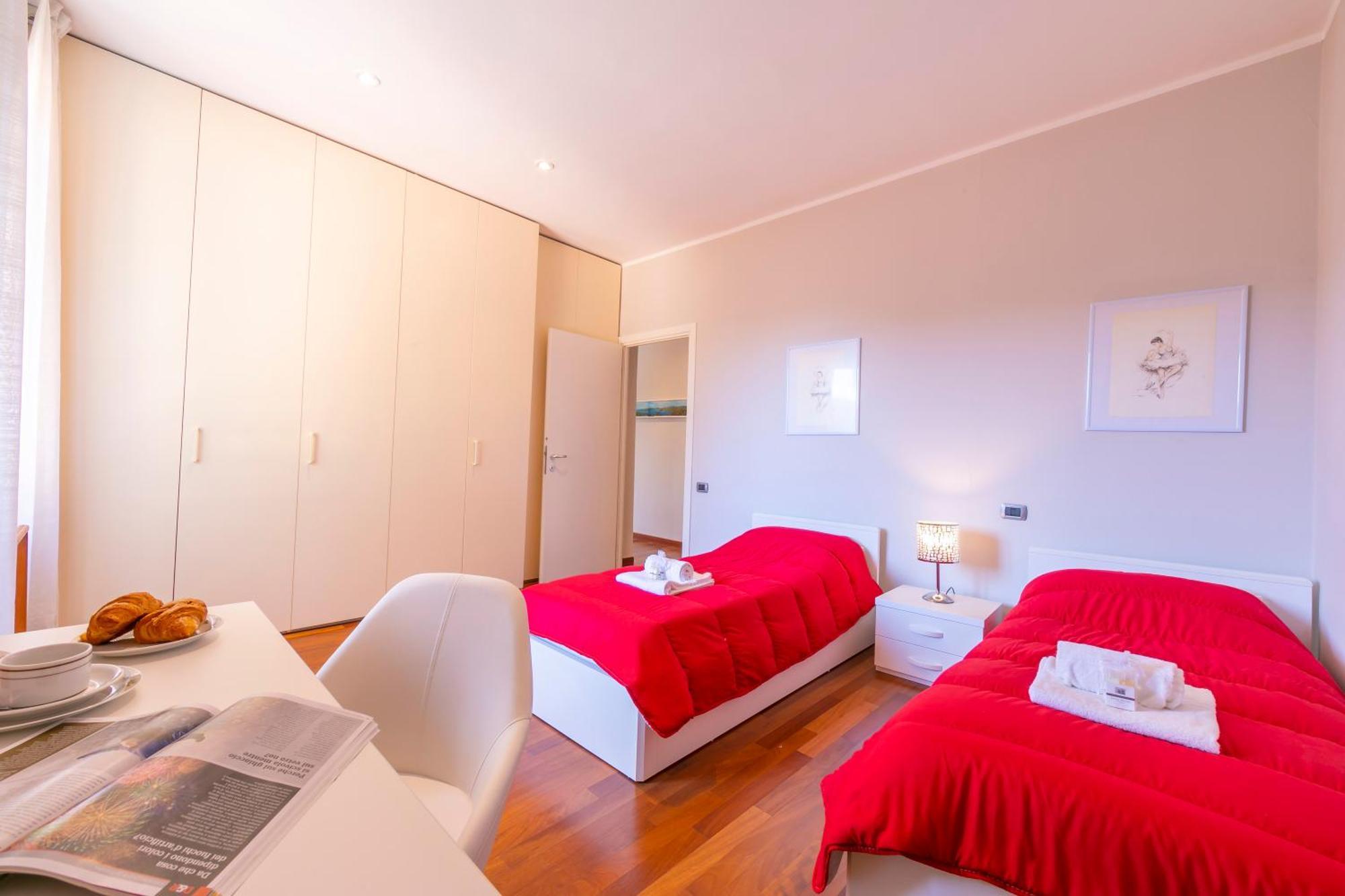 Appartamento Il Golfo Lake View - Happy Rentals Laveno Ngoại thất bức ảnh