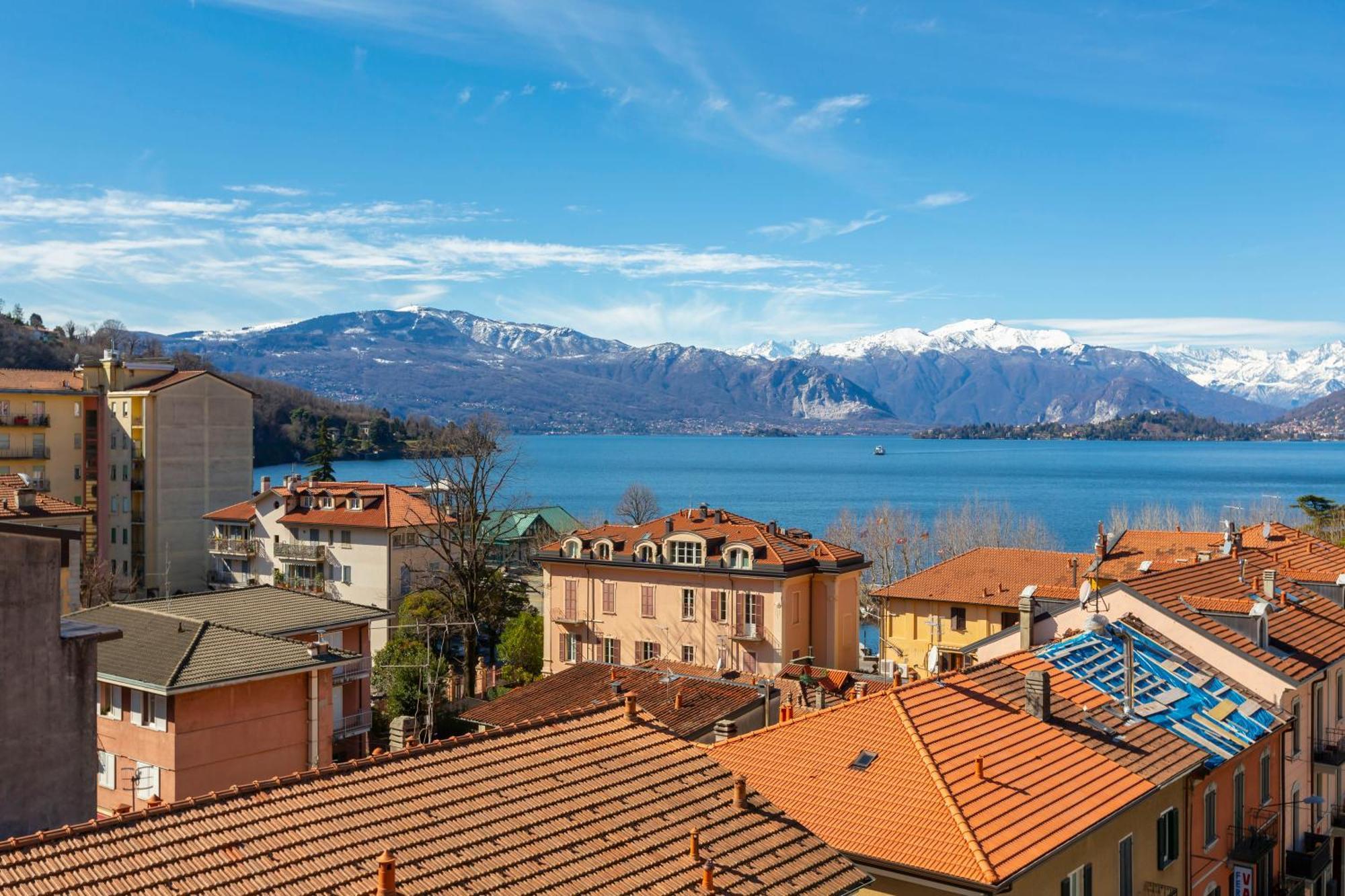 Appartamento Il Golfo Lake View - Happy Rentals Laveno Ngoại thất bức ảnh